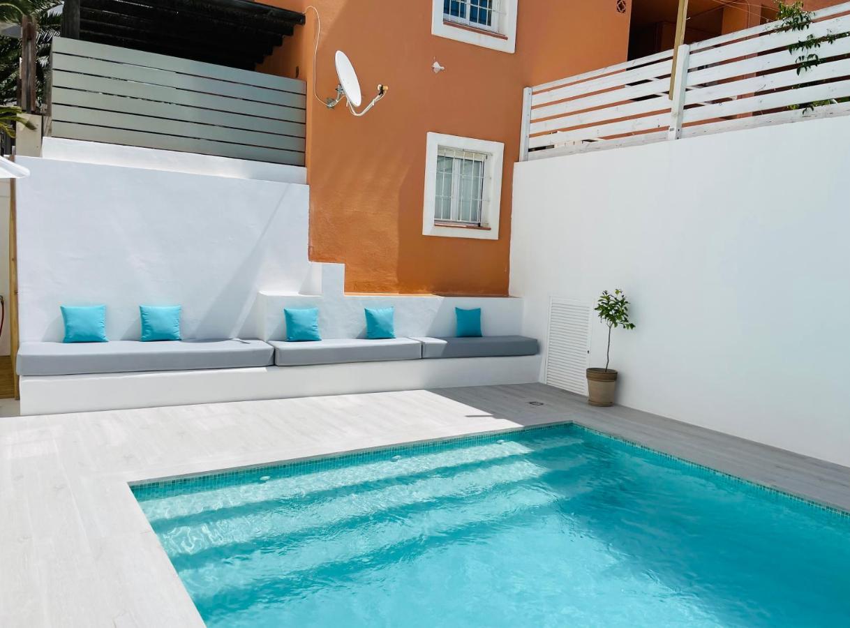 Apartahotel Arcos de Formentera Es Pujols Bagian luar foto