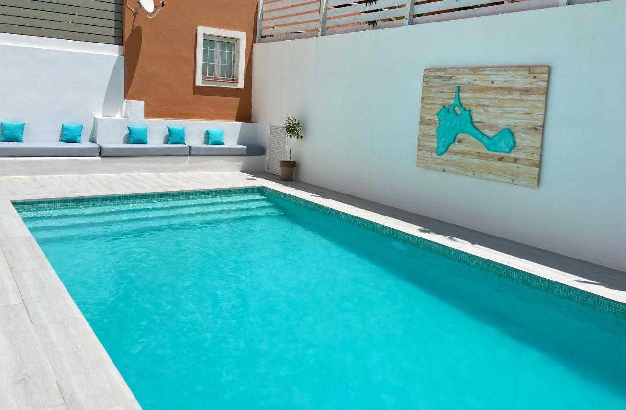 Apartahotel Arcos de Formentera Es Pujols Bagian luar foto